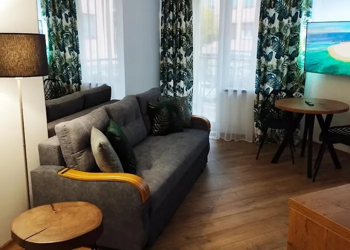 Διαμέρισμα Through The Art Gallery Piła